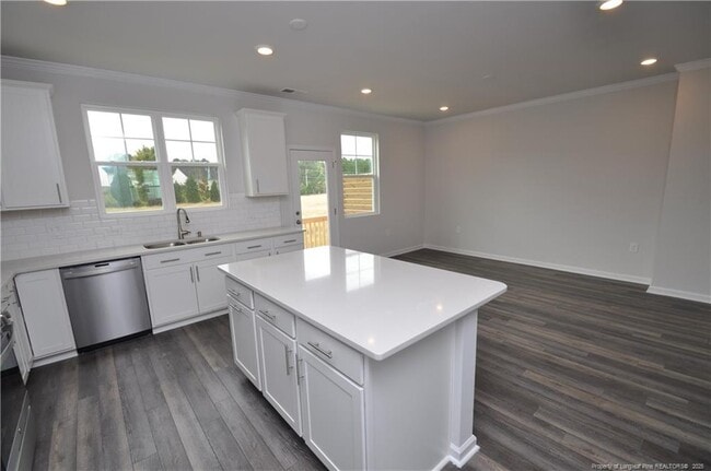 Building Photo - 1057 Shoreside Dr
