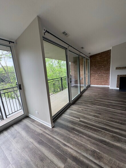 Building Photo - 6018 ELake Dr