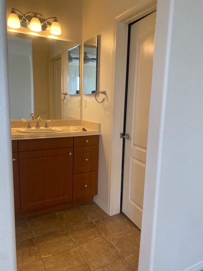 Master bath - 5404 W 149th Pl