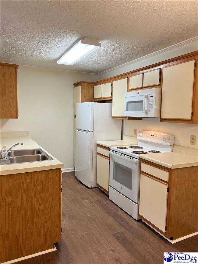 Building Photo - 701 Coventry Ln