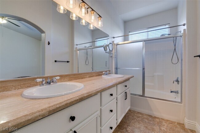 Building Photo - 669 Pacific Cascades Dr