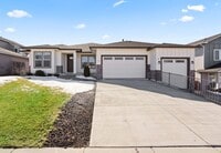 Building Photo - Large home with an RV garage