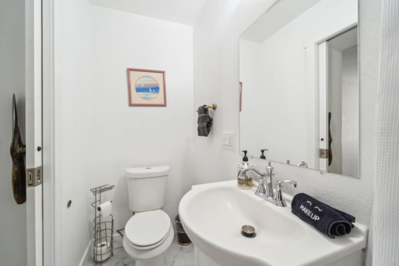 Building Photo - 3095 W 63rd Ave