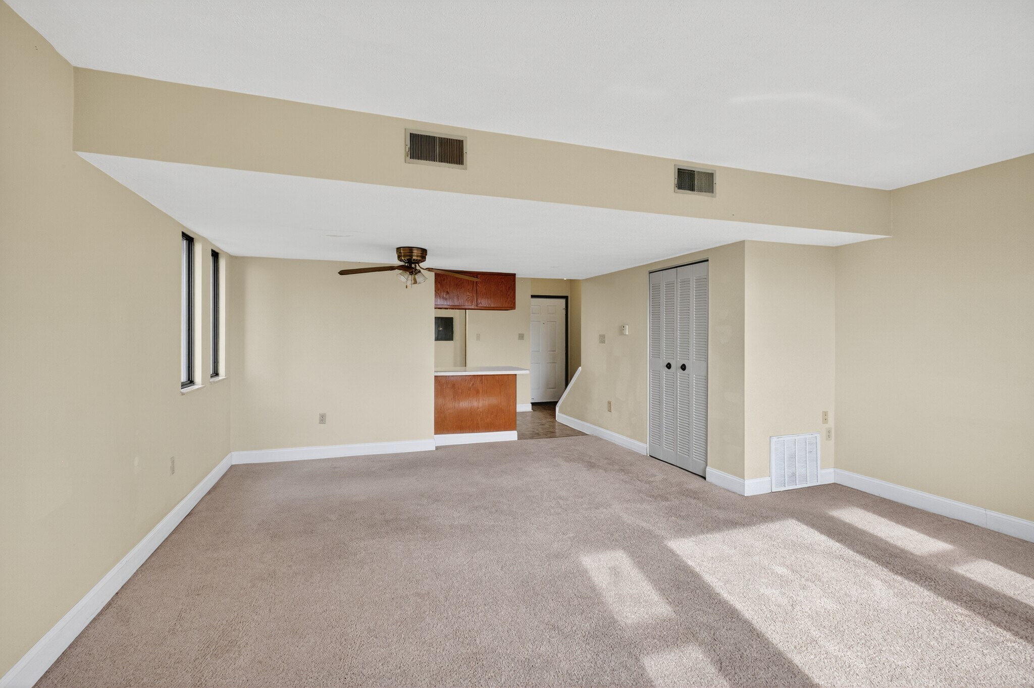 Building Photo - 3242 Niagara Sq