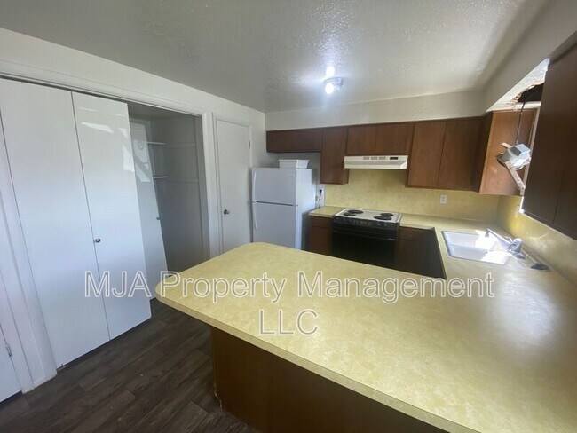Building Photo - 1428 W 300 N