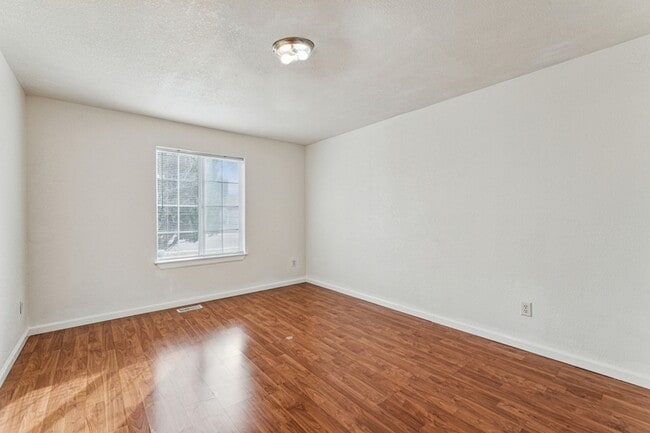 Building Photo - 13402 W Persimmon St