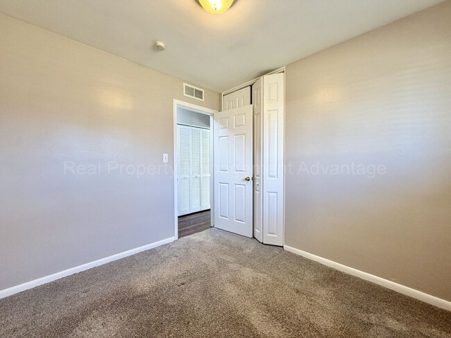 Building Photo - Updated and Beautifully Maintained 3-Bedroom Ranch Minutes from Downtown Berkley!