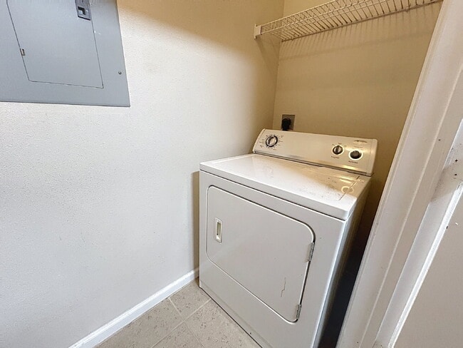 Building Photo - 10471 Villa View Cir