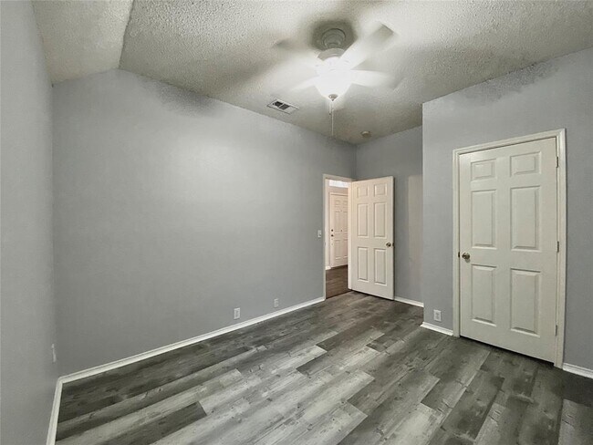 Building Photo - 103 Worchester Ln
