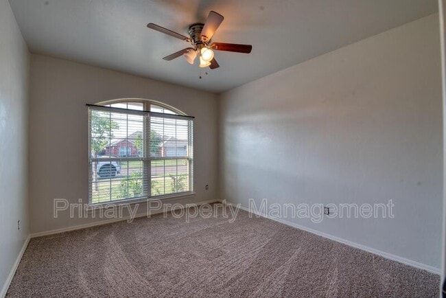 Building Photo - 11908 NW 136th Terrace