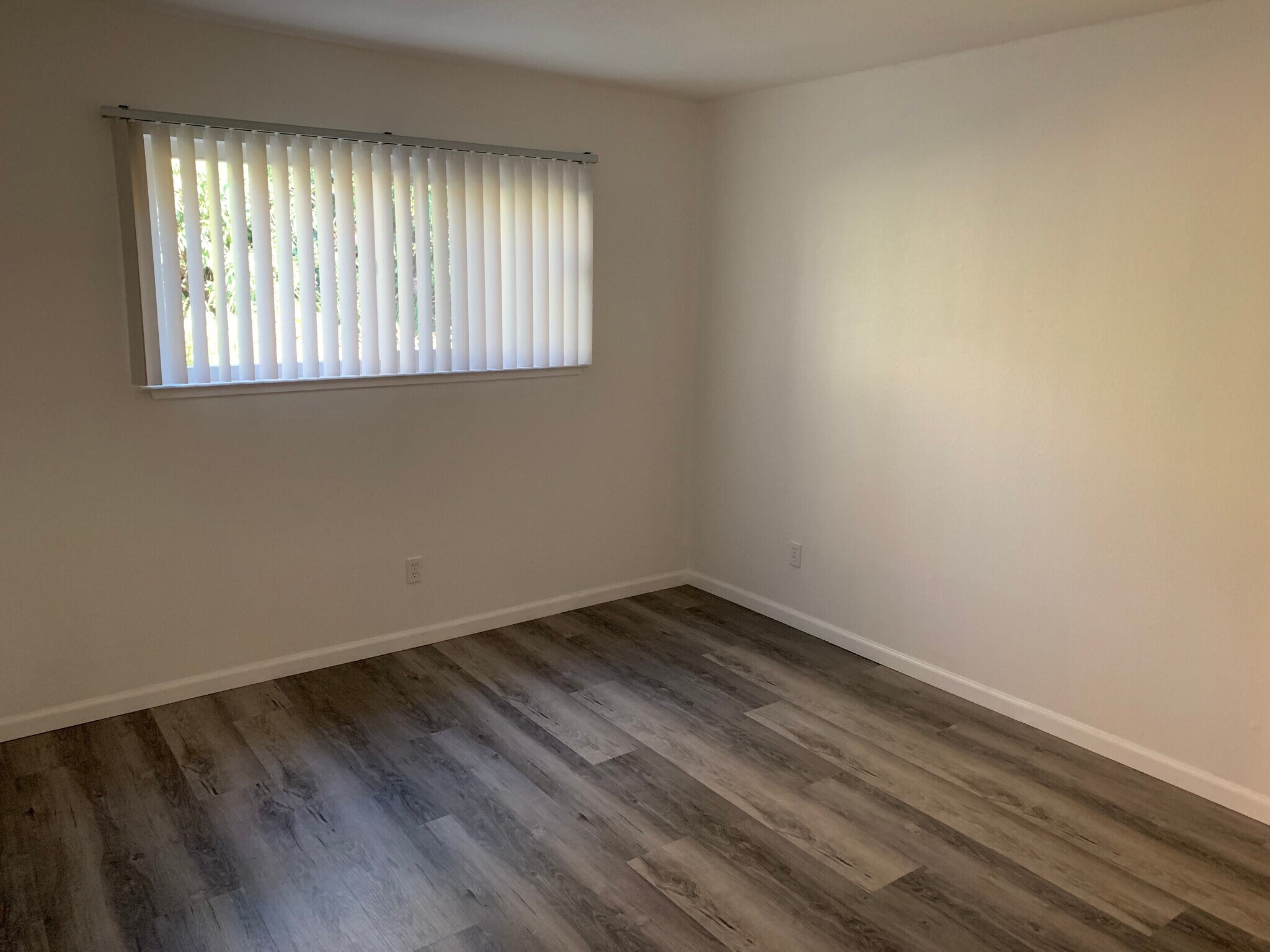 Building Photo - 6412 -6414 Terra way