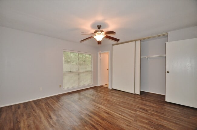 Building Photo - 83 Marabou Pl