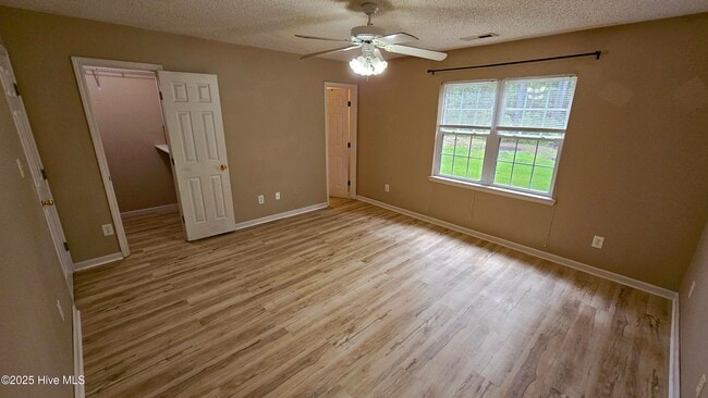 Building Photo - 830 Wood Creek Dr