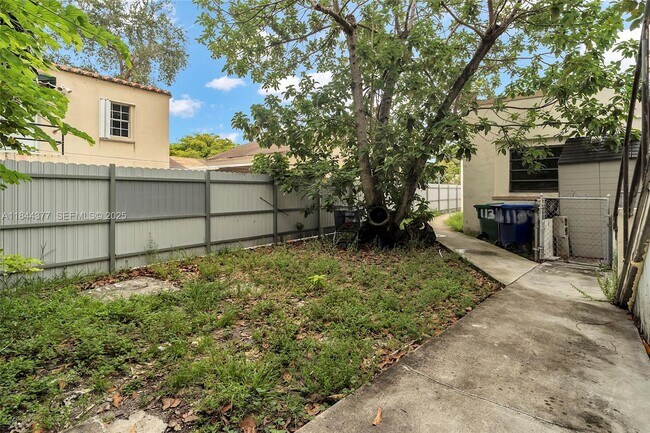 Building Photo - 1137 NW 29th Terrace