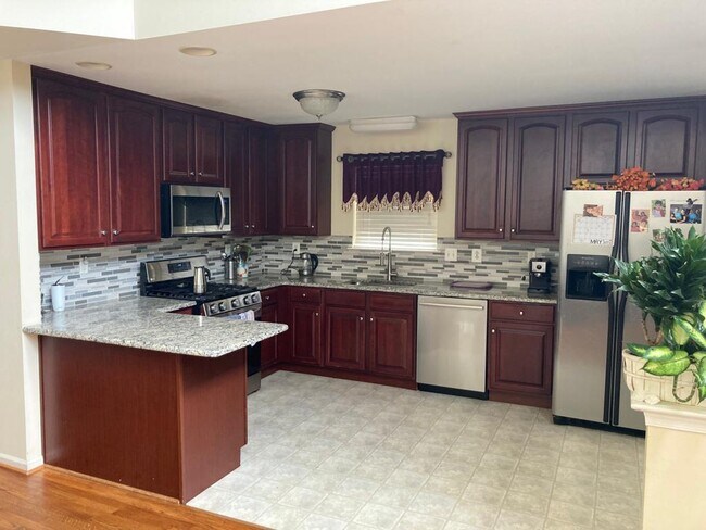 Building Photo - 326 Wheatfield Cir