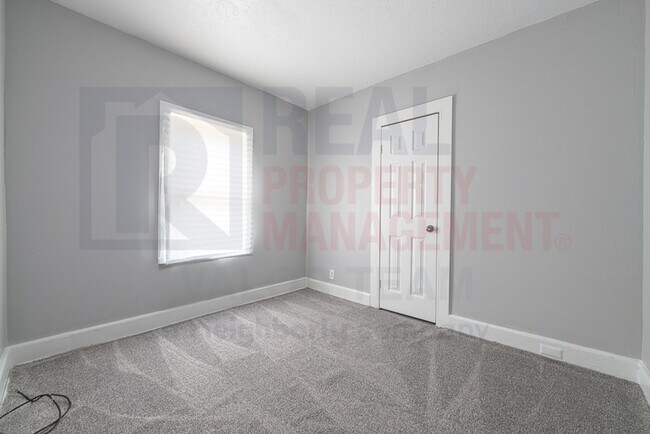 Building Photo - 11101 Nelson Ave