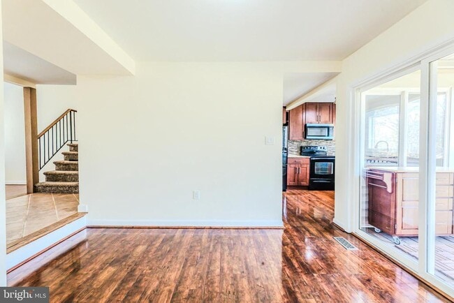 Building Photo - 13373 Hungerford Pl