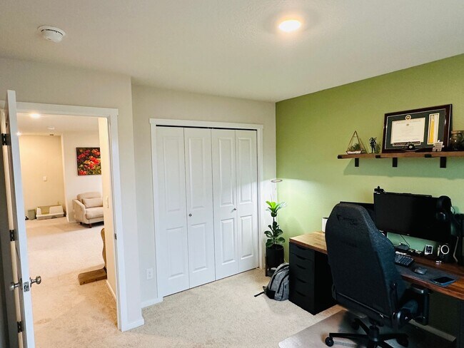 Building Photo - Beautiful Nearly New Ridgefield Home