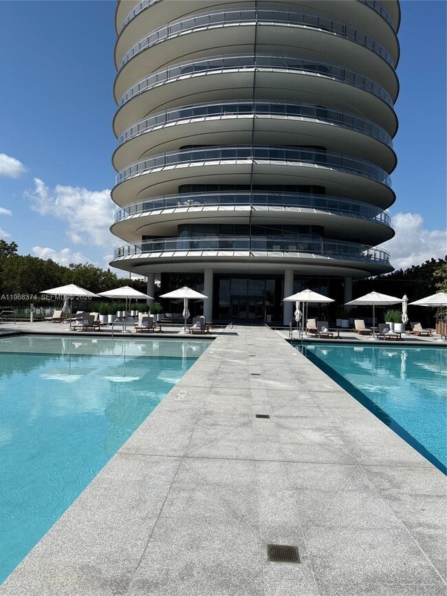 Building Photo - 8701 Collins Ave