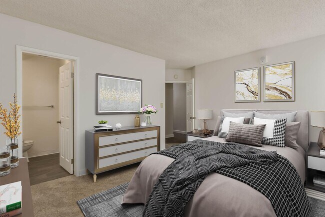 Building Photo - Dorchester Apartments | Spacious 1 & 2 Bedroom Apartments Near SDSU