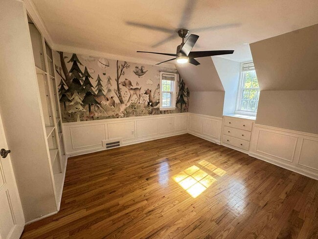 Building Photo - 400 E 65th St