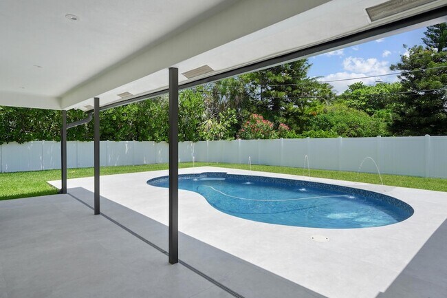 Building Photo - 1291 Bimini Ln