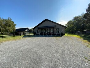 Building Photo - 127 Carpenter Road NE, Calhoun, GA