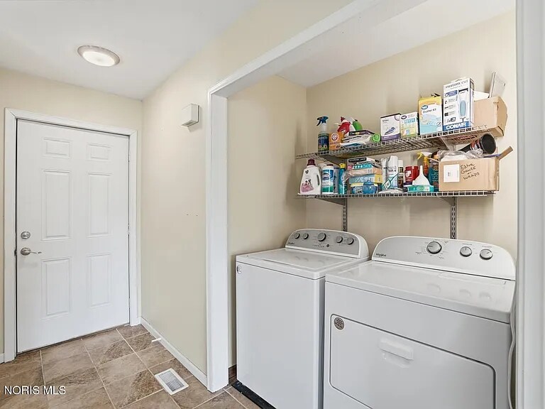 Building Photo - 711 Hart Ave