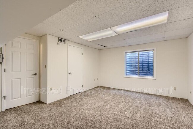 Building Photo - 3764 Seramonte Dr
