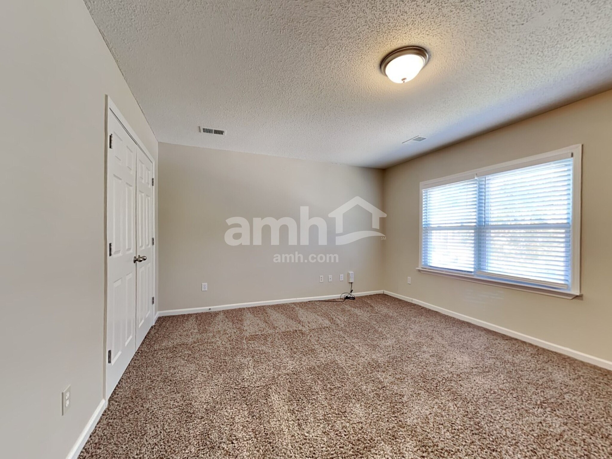 Building Photo - 1067 Briar Rose Ln