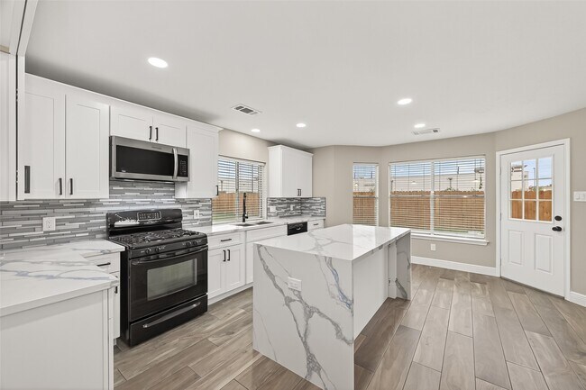 Building Photo - 3522 Pecan Mill Dr