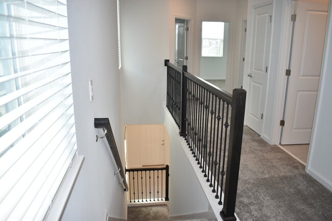 Building Photo - 1433 Waverunner Ln