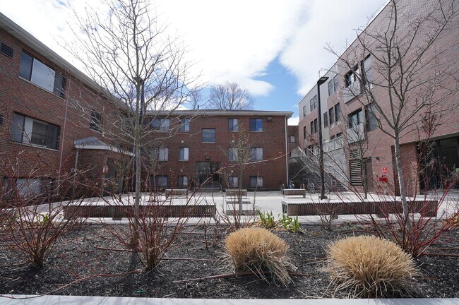Building Photo - 394 Langley Rd