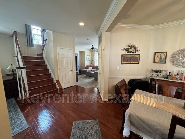 Building Photo - 6987 Forepond Ct