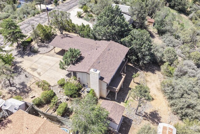 Building Photo - 2270 Sandia Dr