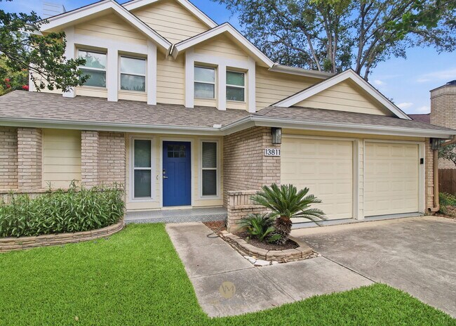Building Photo - 13811 Stone Hollow