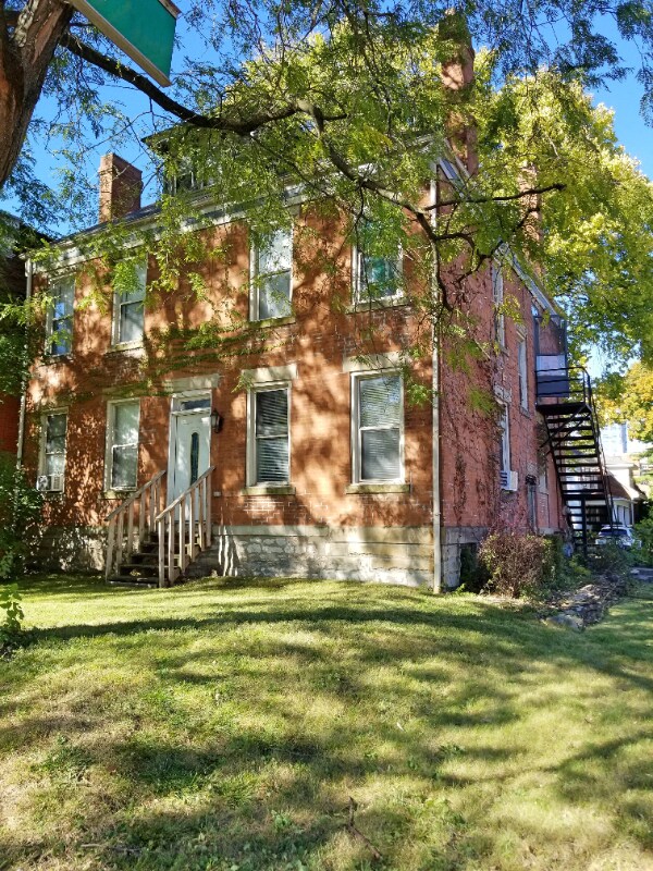 Building Photo - 462 King Ave