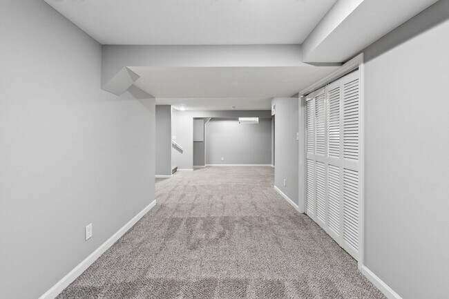 Building Photo - 7629 Pinkney St