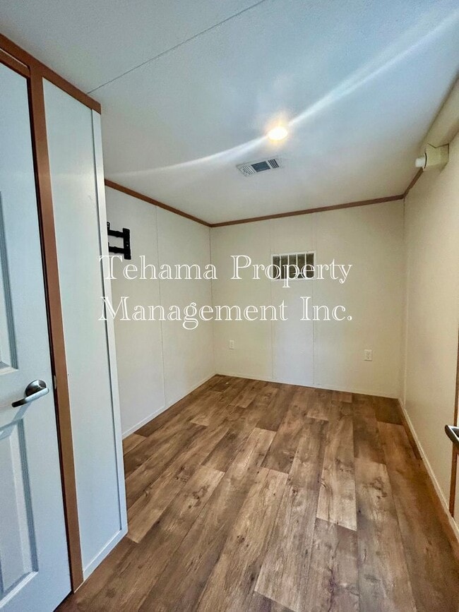 Building Photo - 11885 Craig Ave