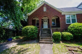 Building Photo - 4126-4126 Cassina Rd