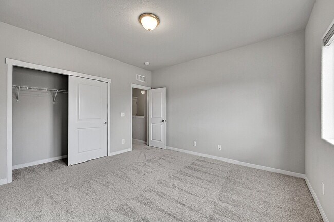 Building Photo - $2,895 - 4 Bed, 3 Bath Home in Colorado Sp...