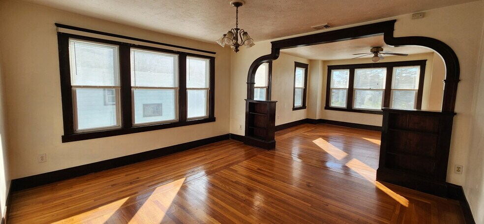 Primary Photo - 153 Providence St