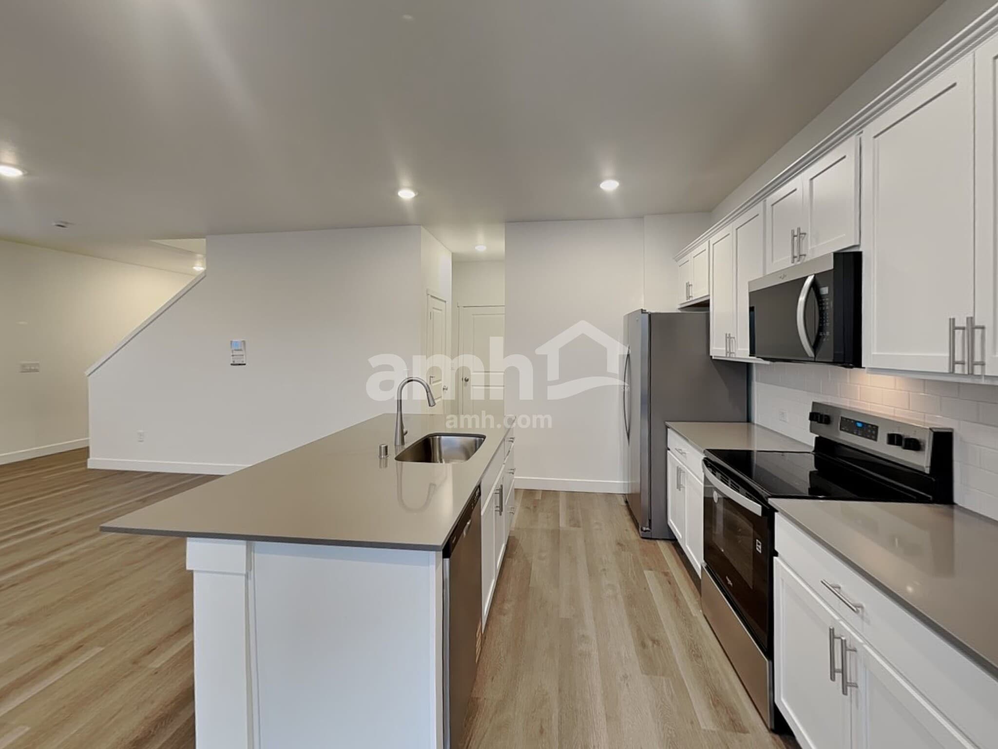 Building Photo - 8536 47th Pl NE