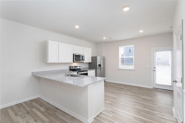 Building Photo - 128 JULIE Ln