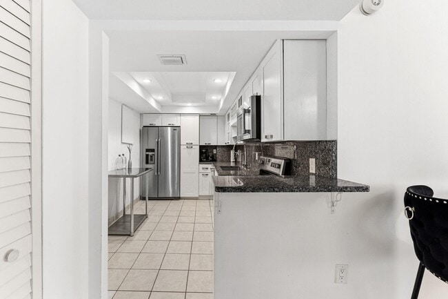 Building Photo - 3450 S Ocean Blvd