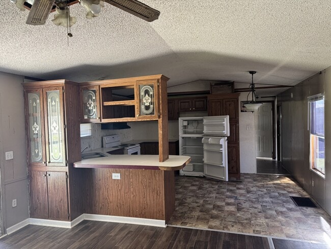 Building Photo - 229 Reggie Rd