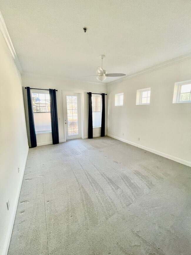 Building Photo - 2208 Summerwoods