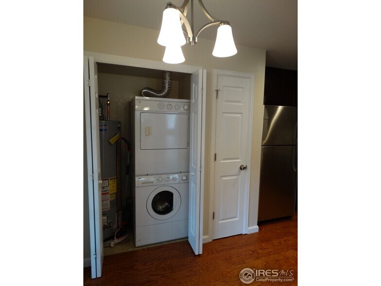 Building Photo - 4879 White Rock Cir