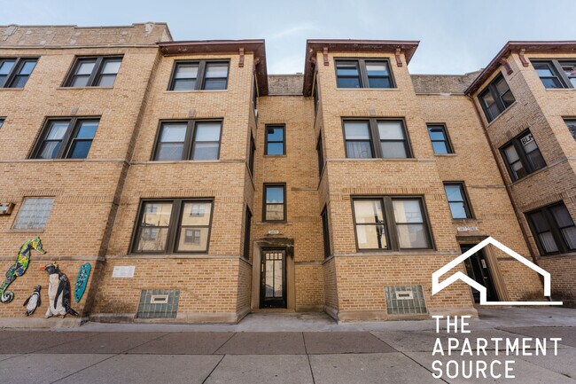 Building Photo - 2405 W Wilson Ave