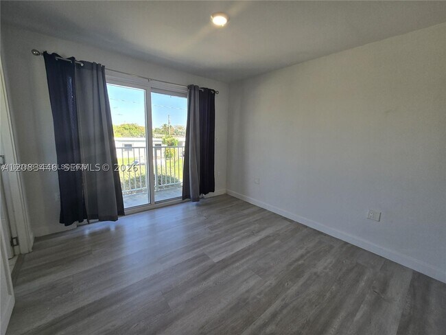 Building Photo - 25901 SW 139th Ave